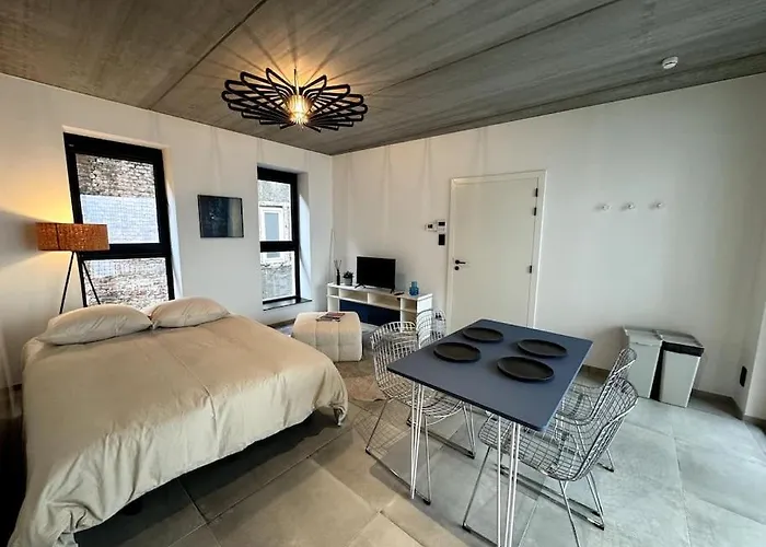 Loft 202